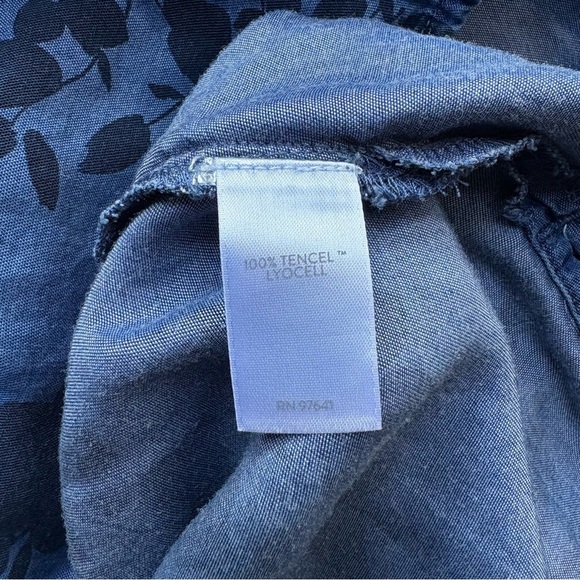 J. Jill Denim Tencel Floral Top Large - Picture 7 of 7